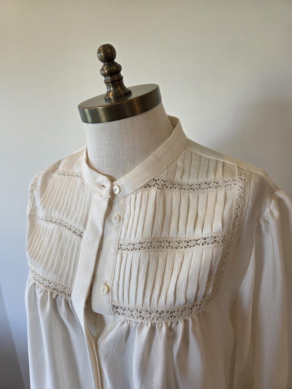 White Short Sleeve Ruffle Detail Blouse - Picture 2 of 4